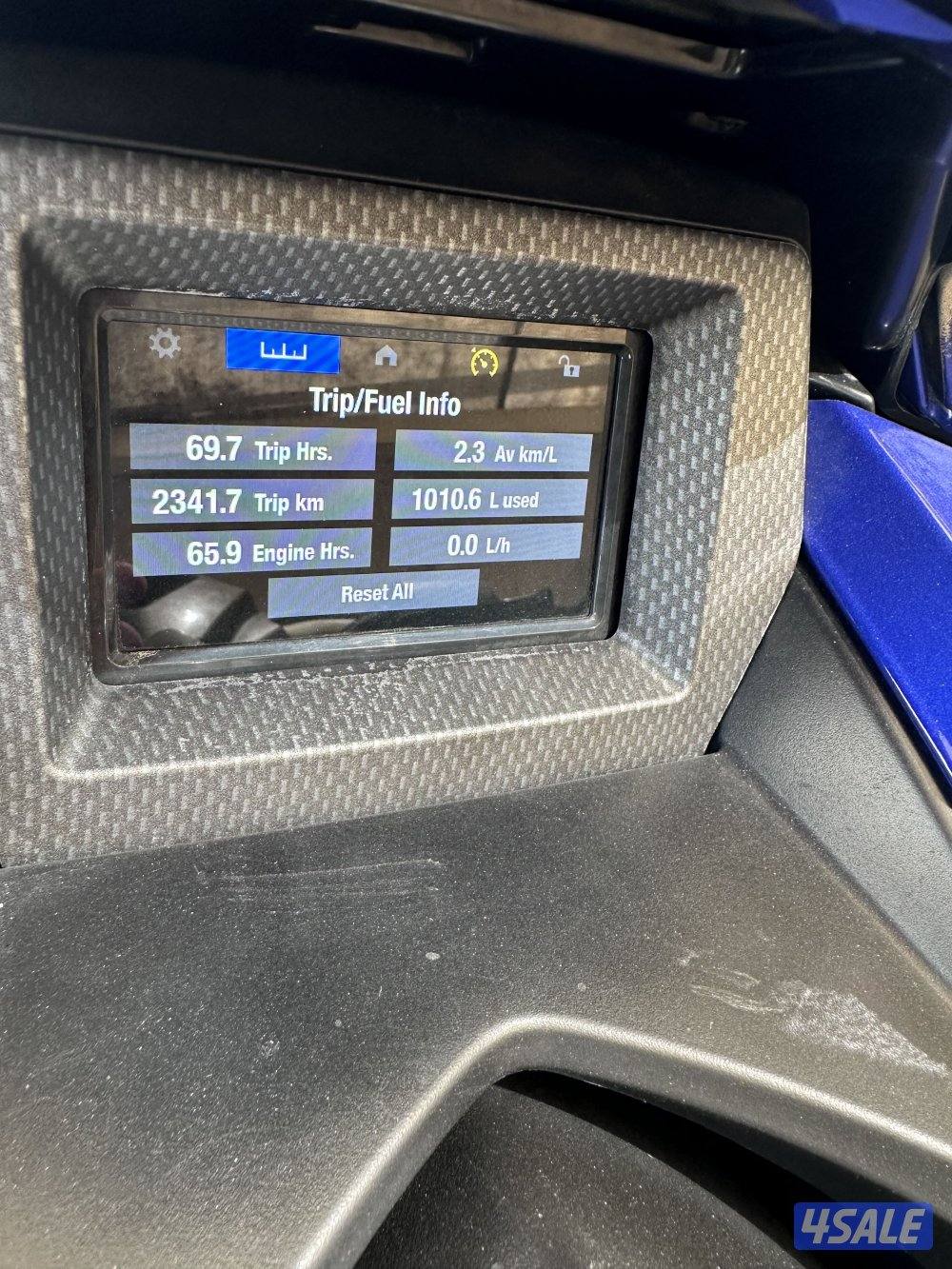 للبيع جت سكي yamaha GP1800R نظيف و بحالة الوكاله ما يحتاج شي1