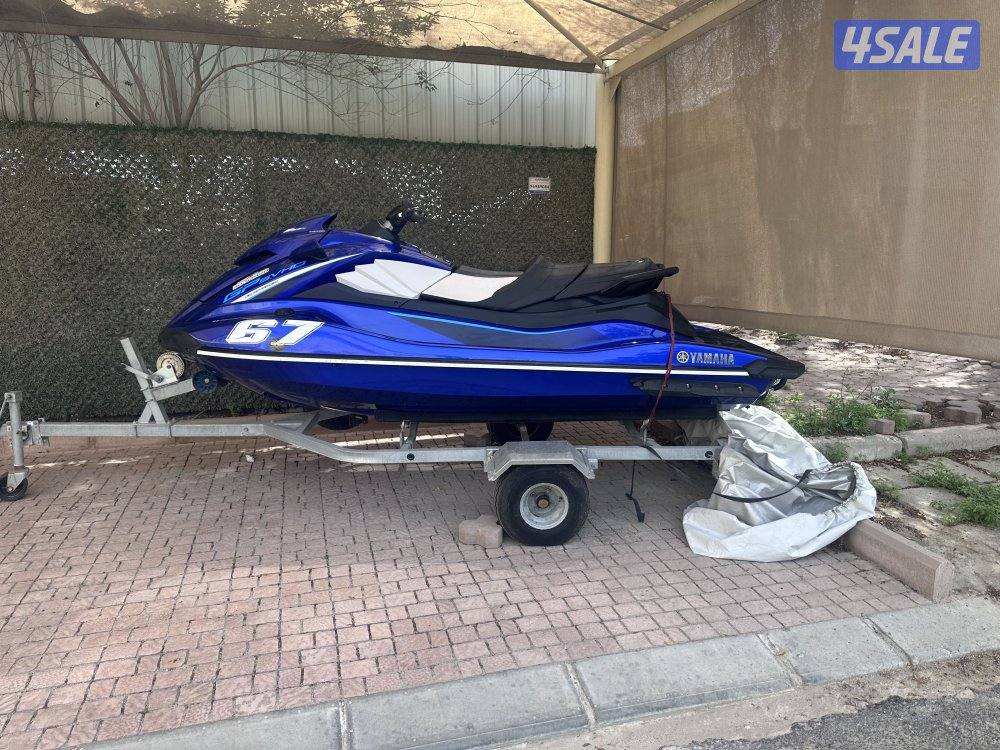 للبيع جت سكي yamaha GP1800R نظيف و بحالة الوكاله ما يحتاج شي6