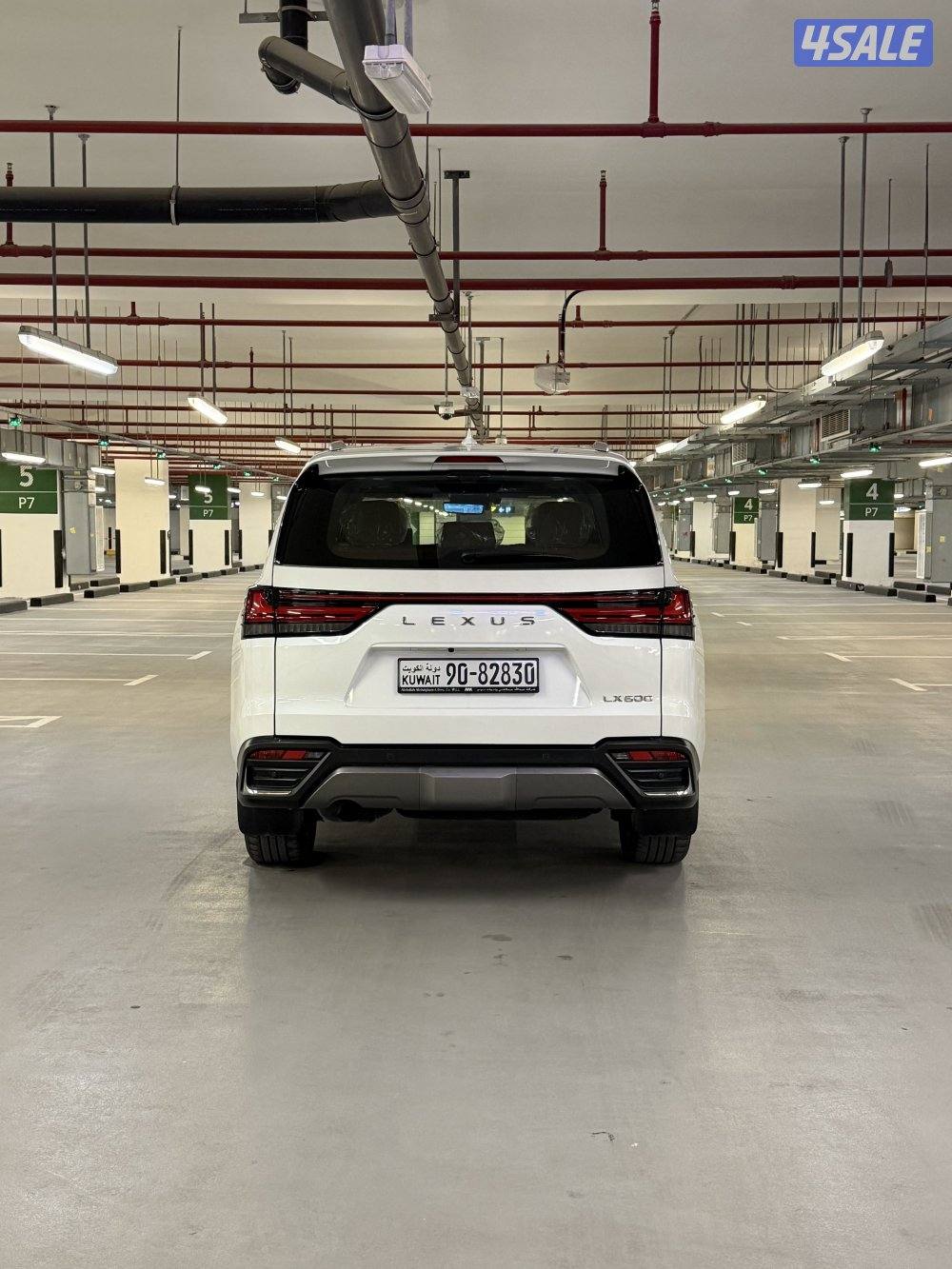 للبيع لكزس Lx600 صبغ وكالة عداد 61 الف3