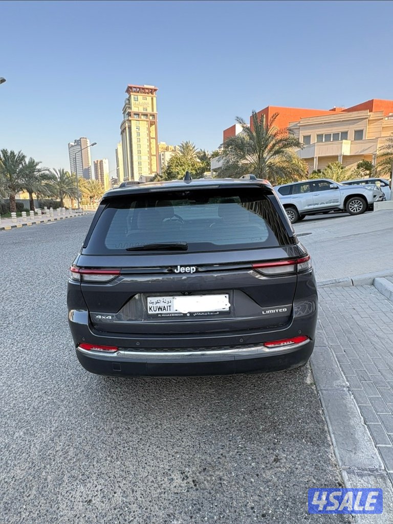 2024 Jeep Grand Cherokee Limited/ Like New and Low Mileage3