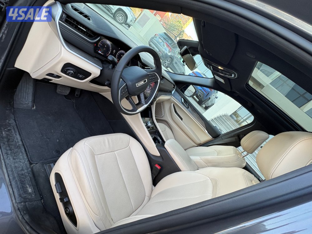 2024 Jeep Grand Cherokee Limited/ Like New and Low Mileage9