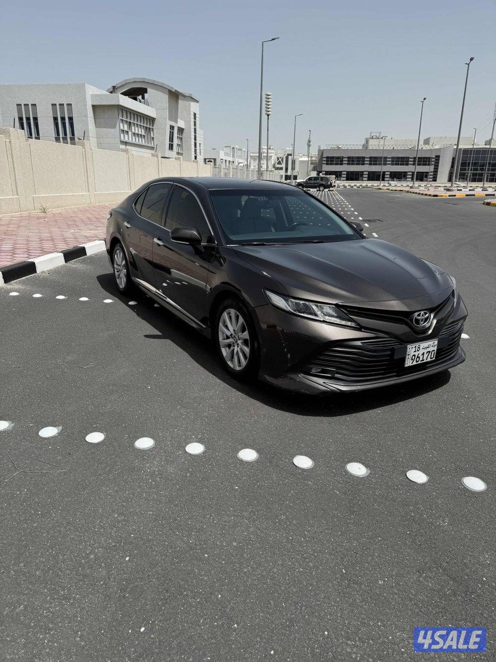 للبيع كامري 2020 GLE0