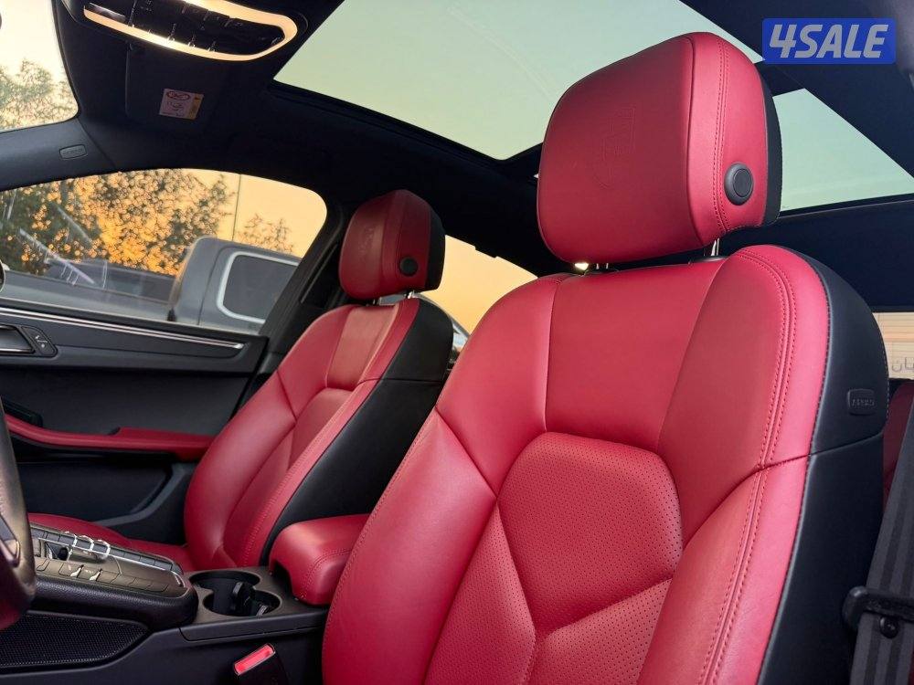 PORSCHE MACAN _20188