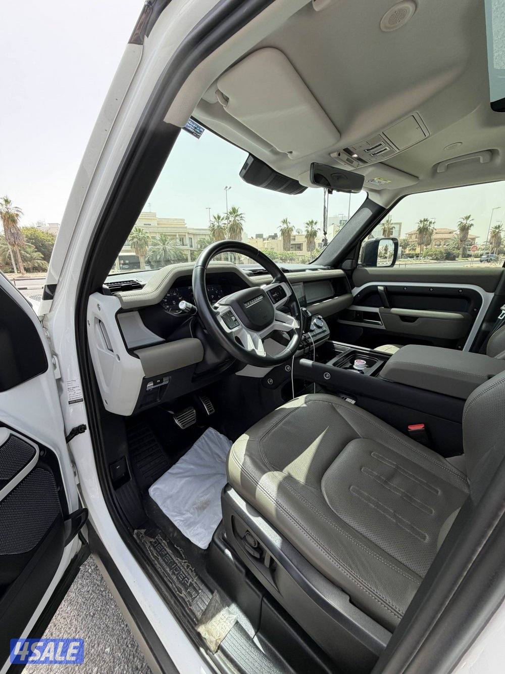 للبيع ديفندر SE110 موديل 2022 وارد الكويت قابل للمساومه بالمعقول1