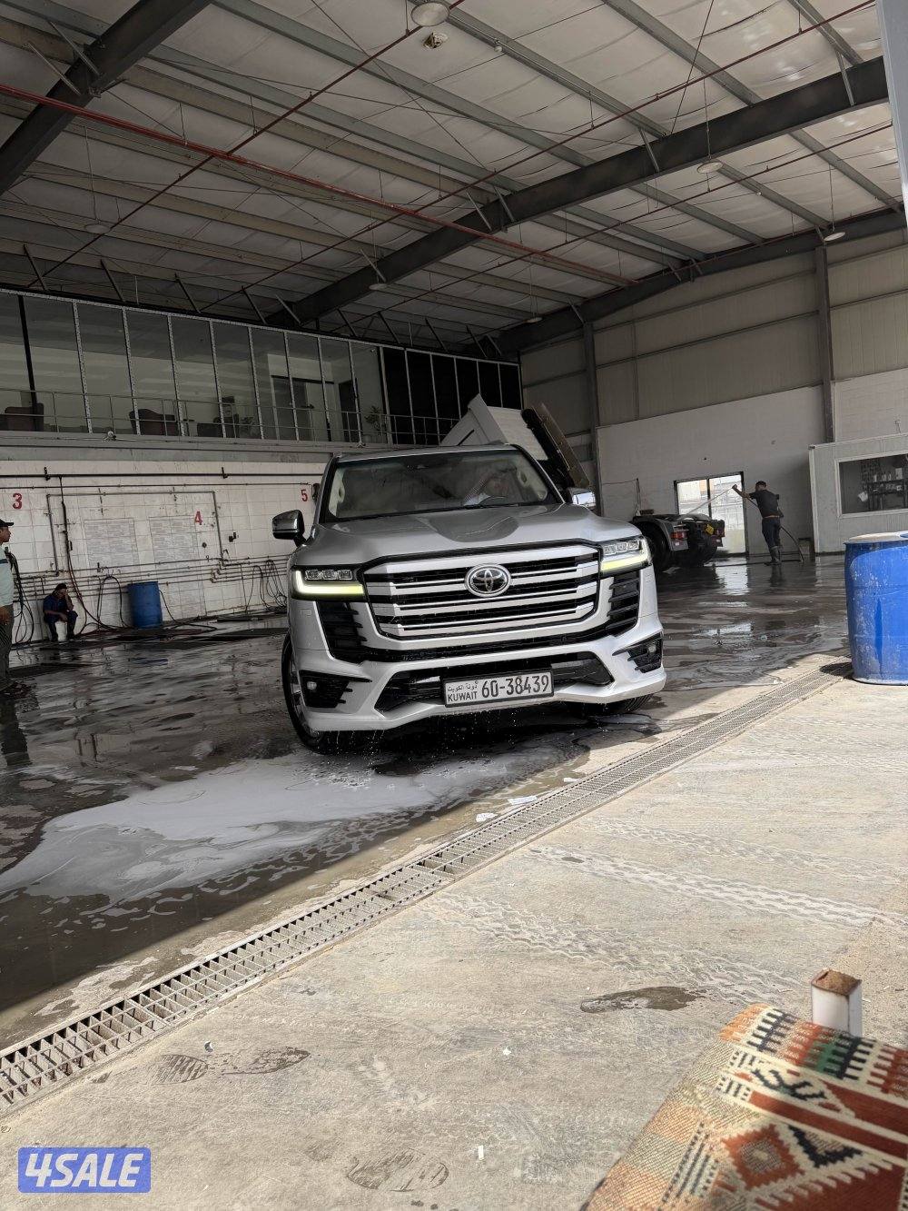 للبيع  لاندكروزر2022 VX تون تيربو5