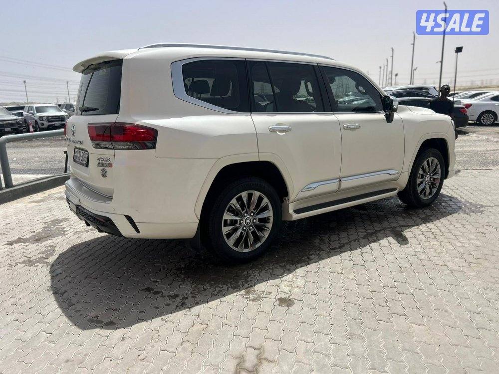 لاند كروزر VX.R AEROs twin turbo.V6  موديل 2023 ماشى 71.000 k.m3