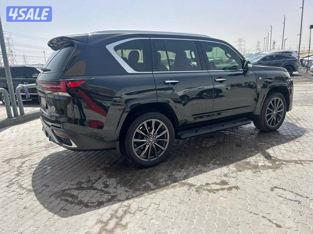 لكزس F.SPORT LX600 twin turbo.V6 موديل 2022  ماشى 71.000 k.m2