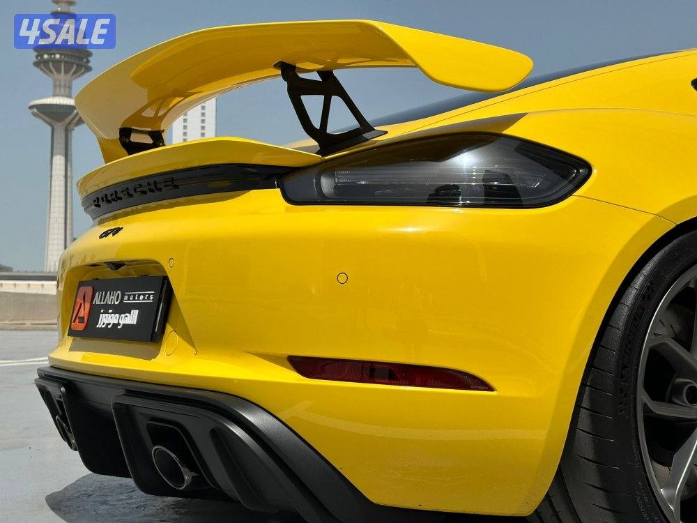 بورشهCAYMAN GT4(قيرعادي) موديل2020 وارد البحرين عداد22الف سيرفس منتظم4