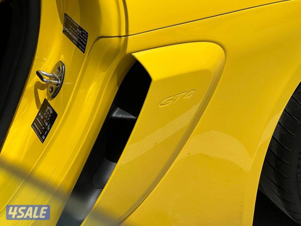 بورشهCAYMAN GT4(قيرعادي) موديل2020 وارد البحرين عداد22الف سيرفس منتظم9