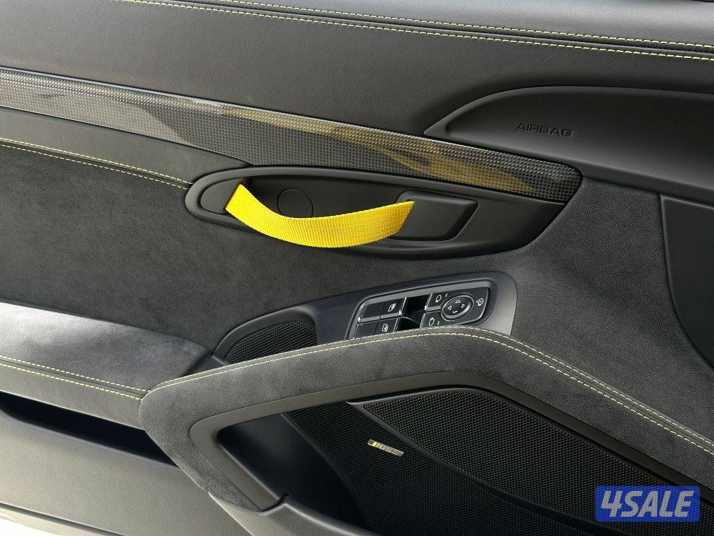 بورشهCAYMAN GT4(قيرعادي) موديل2020 وارد البحرين عداد22الف سيرفس منتظم13