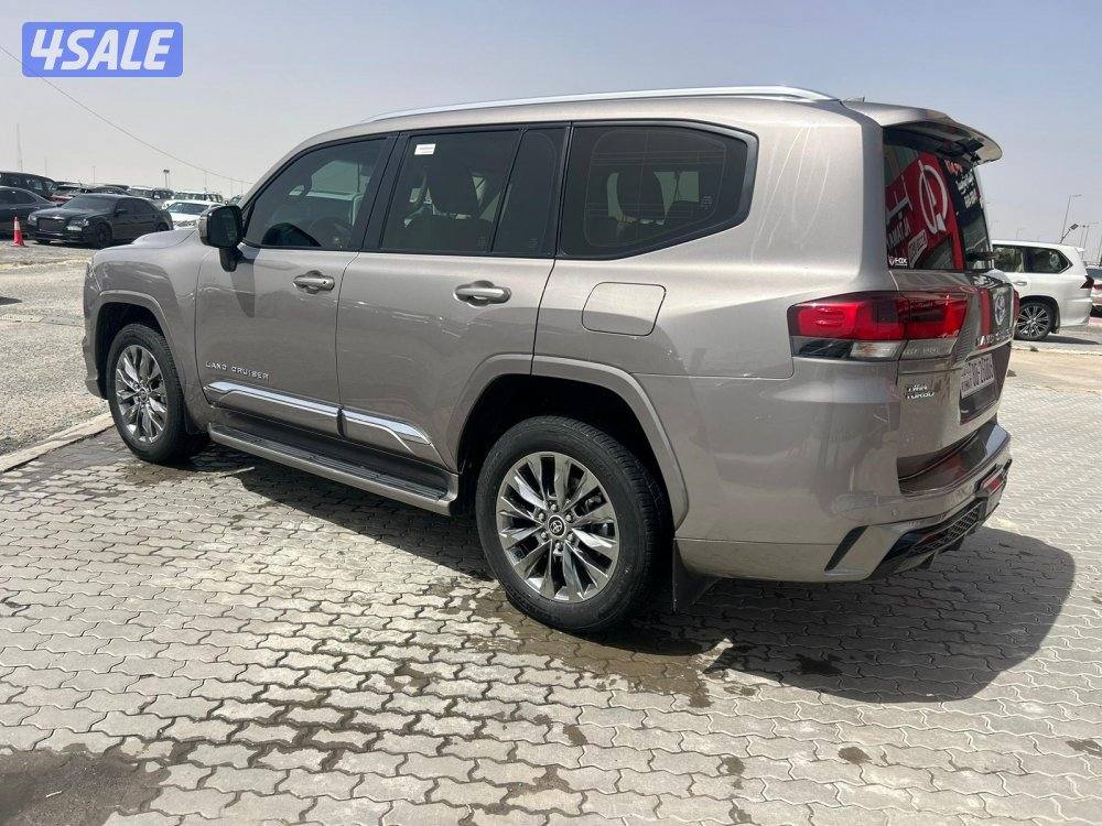 تويوتا لاند كروزر GX.R AEROs twin turbo.V6 موديل 2024 ماشى 65.000 k.m3