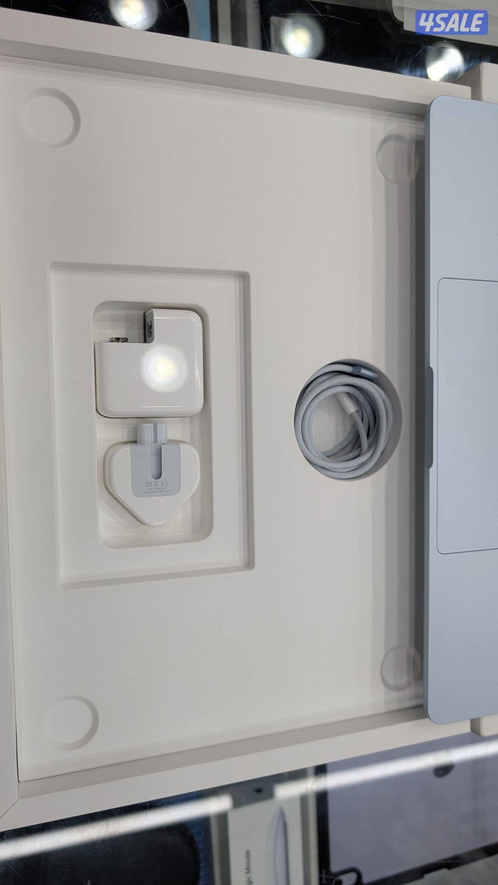 Apple iPad Air M4 (15 inch)3