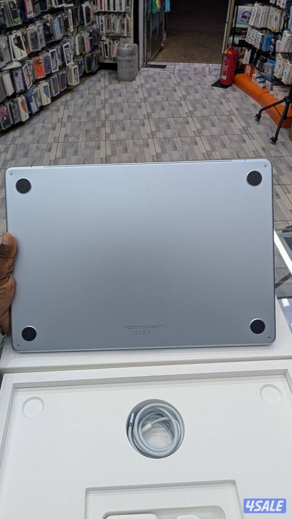 Apple iPad Air M4 (15 inch)6