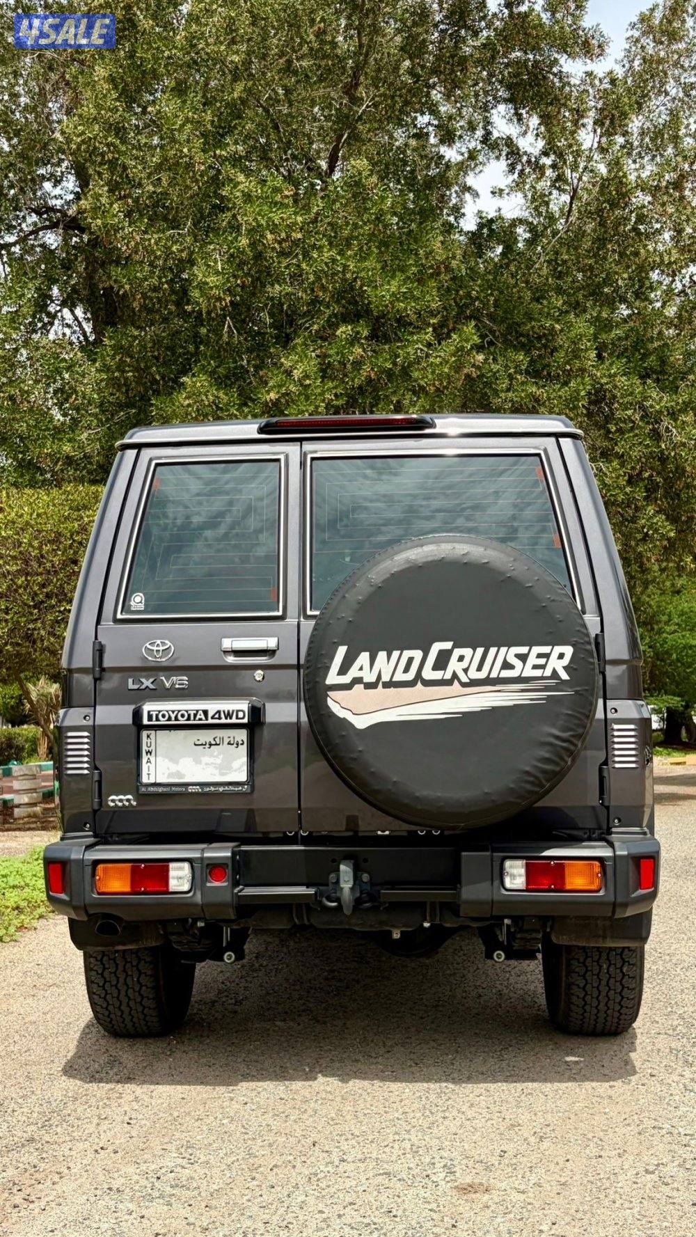 لاند كروزر ( ربع ) LX Toyota3