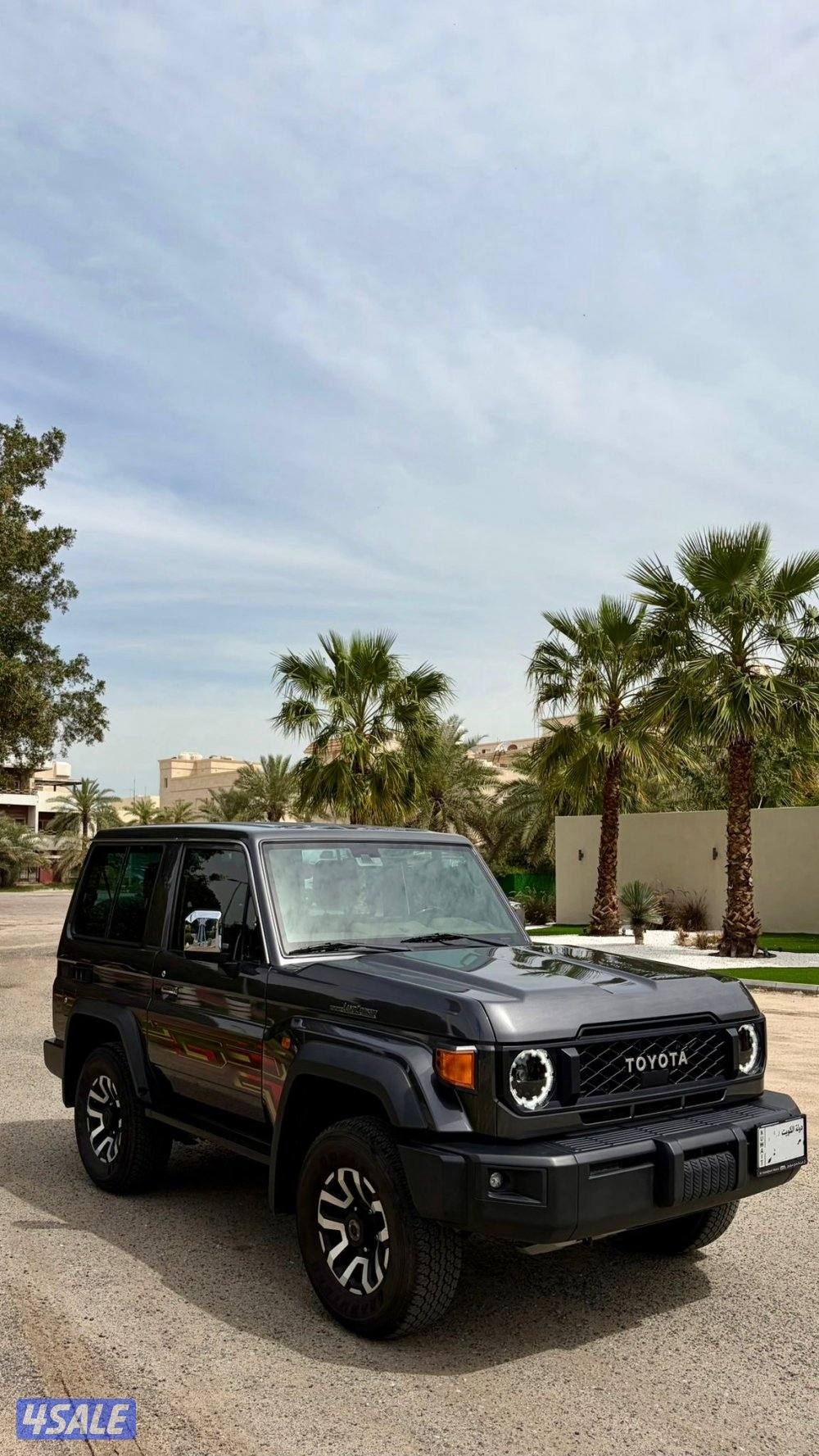 لاند كروزر ( ربع ) LX Toyota6