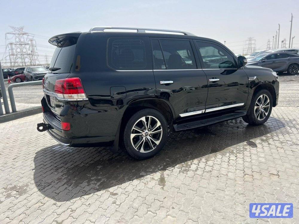 لاند كروزر GX.R-قراند تورينق .V8 موديل 2020 ماشى 145.000 k.m3