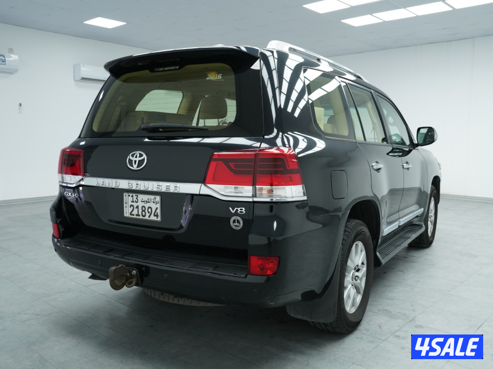 Toyota Land Cruiser1