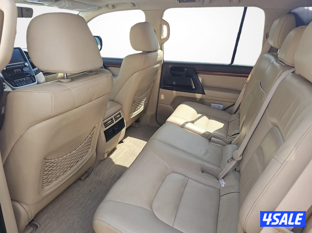 Toyota Land Cruiser5