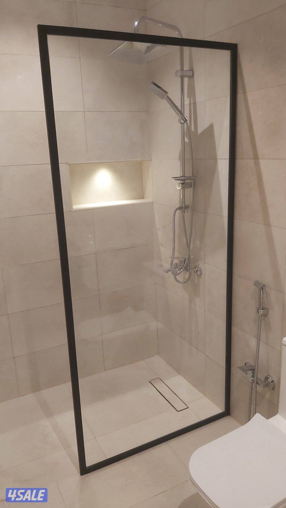 فني تركيب زجاج ومرايا1