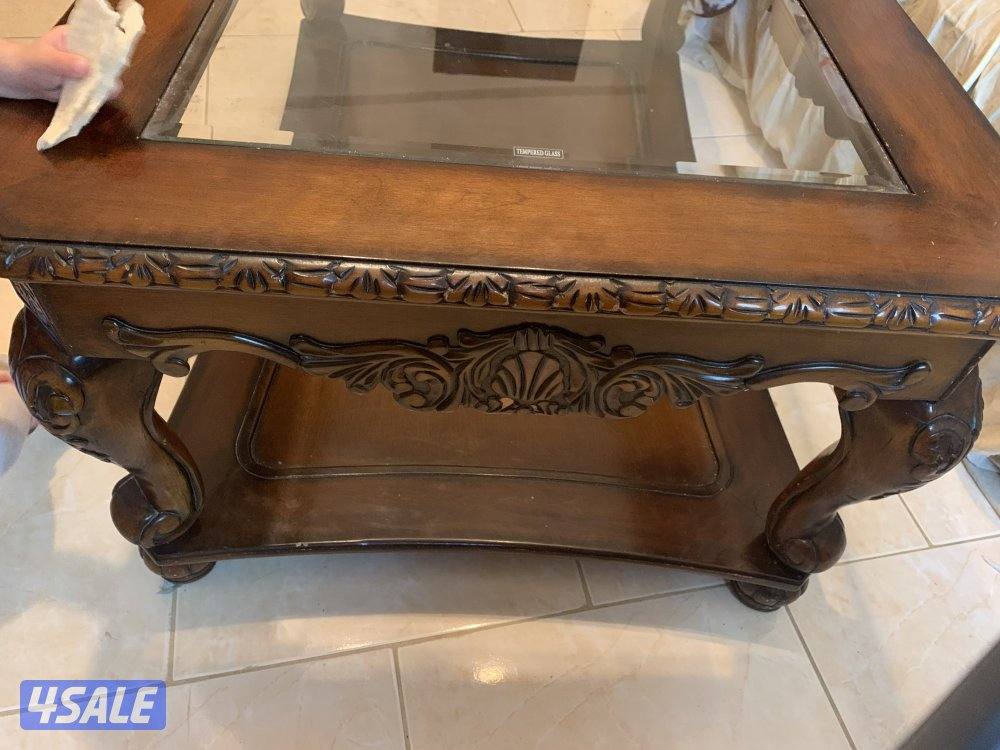 للبيع طاولة لغرفة الجلوس خشب مع زجاج5