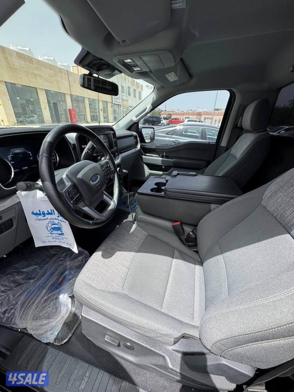 للبيع وانيت F150 فورد سبورت غماره XLT موديل 20235