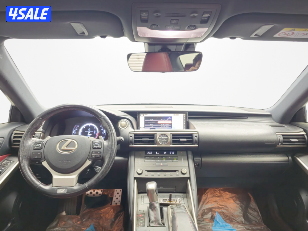 Lexus IS4