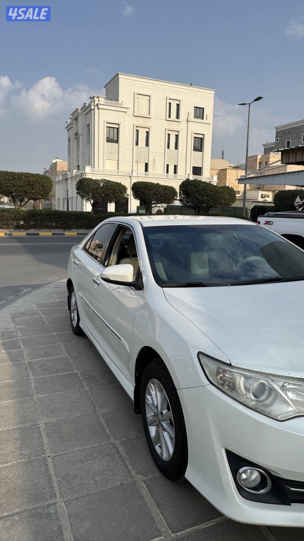 للبيع كامري 2012 GLX ماشي 2295