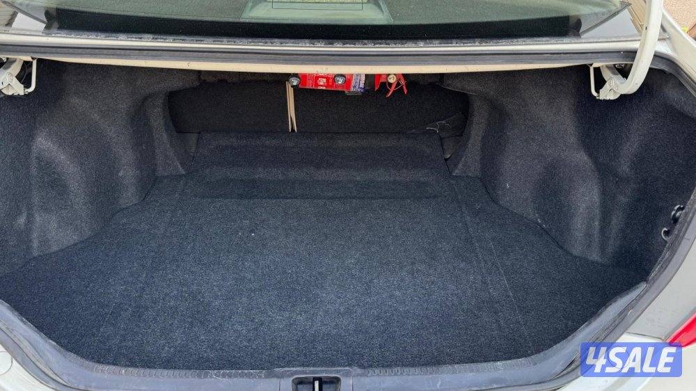 للبيع كامري 2012 GLX ماشي 2296