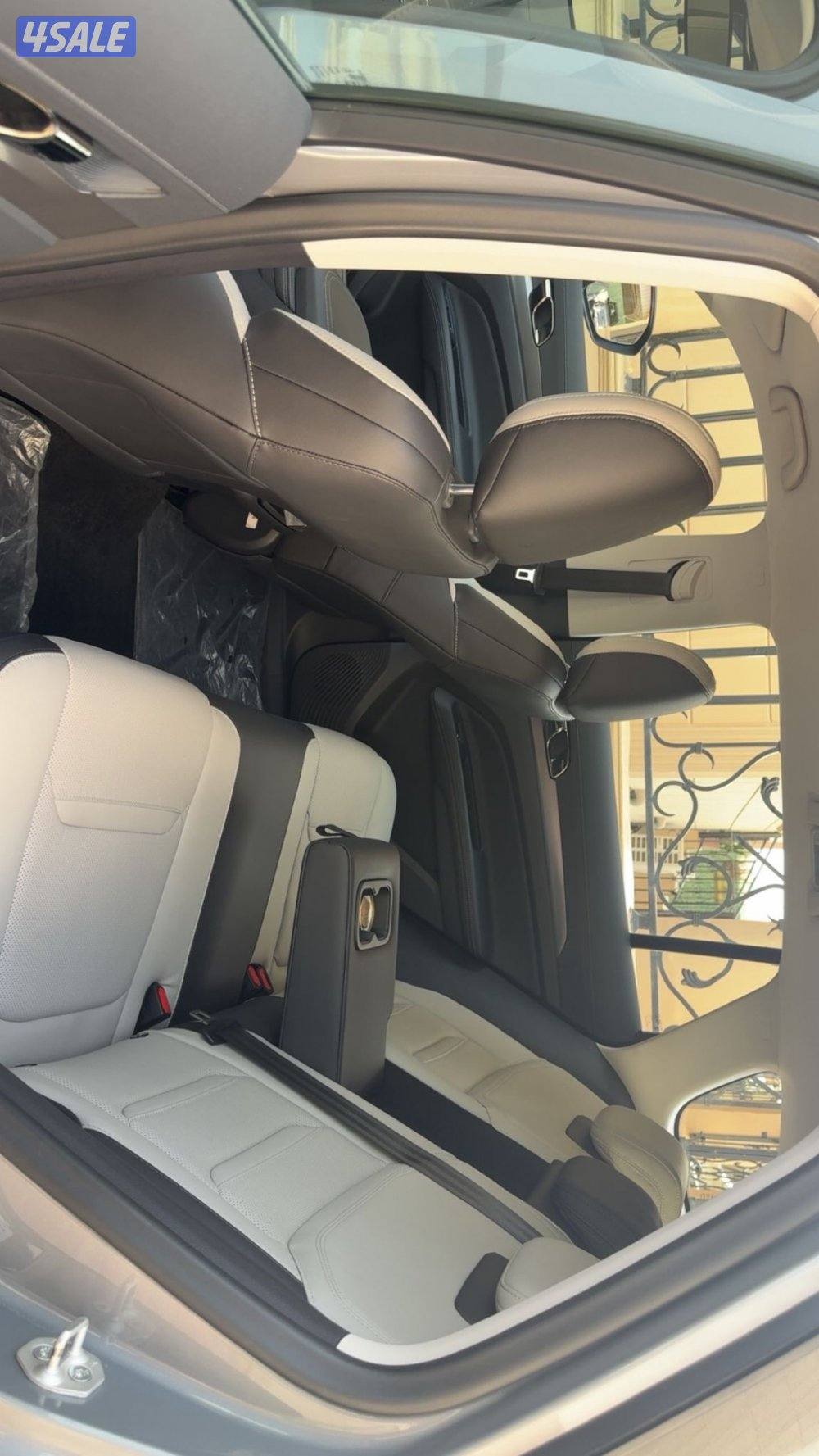 للبيع فورد تيرتيوري موديل 2024 ماشي 54 الف الغانم6