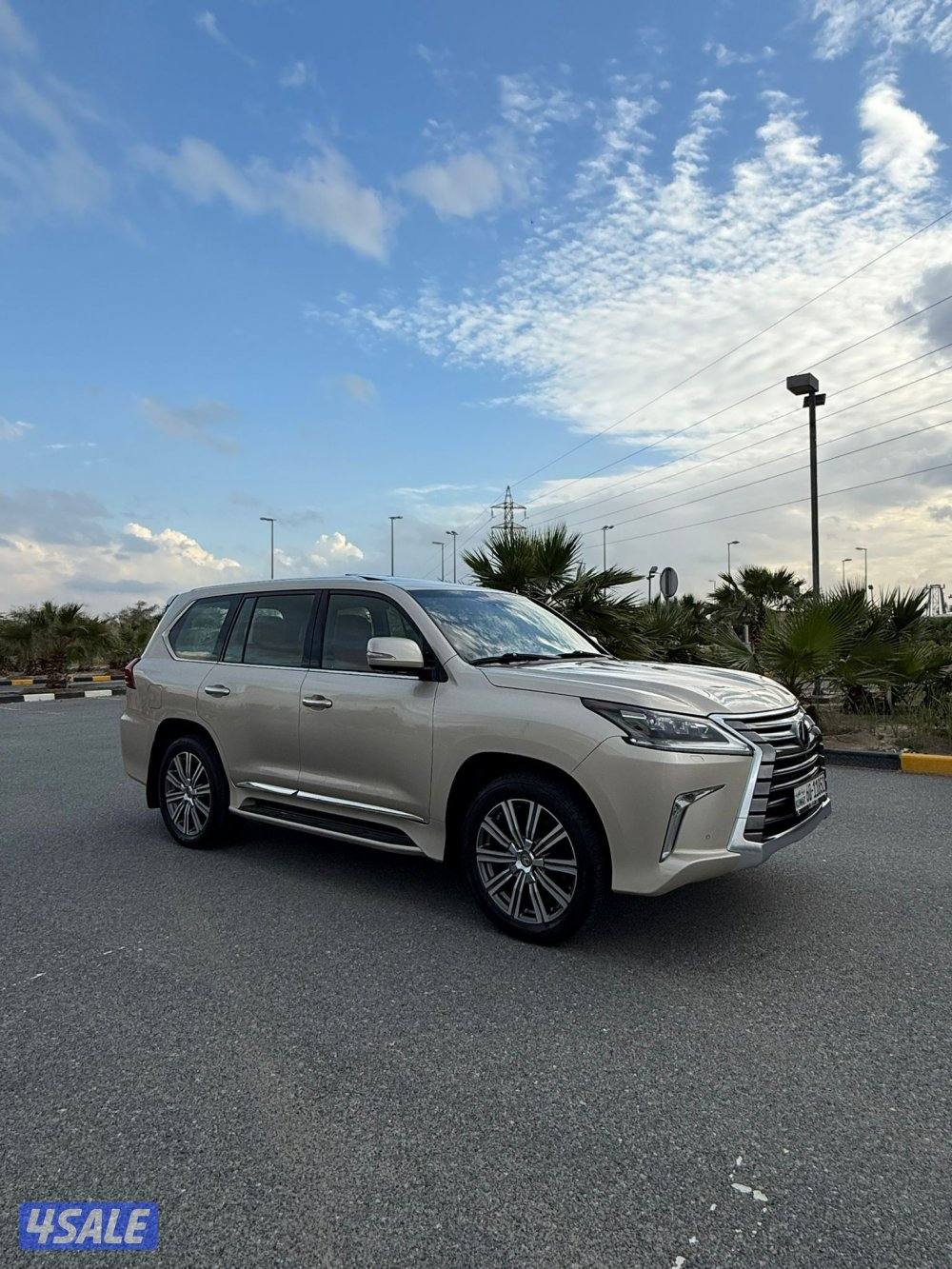 لكزس LX570 موديل ٢٠١٦ وارد الخليج له ملف في الساير6