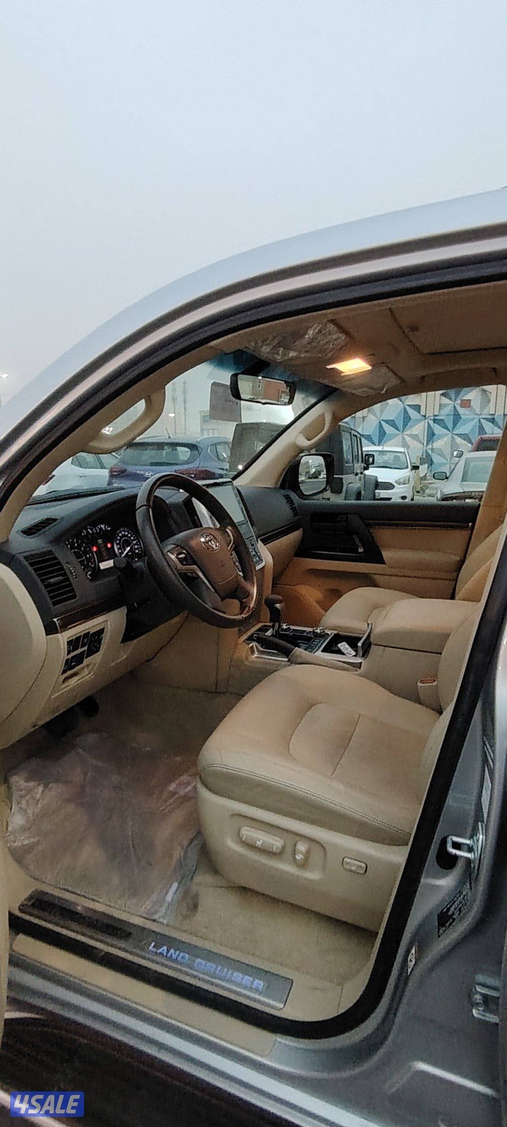 لاندكروز موديل ٢٠١٧ عداد ٧٠ نادددر جدا تبارك الله5