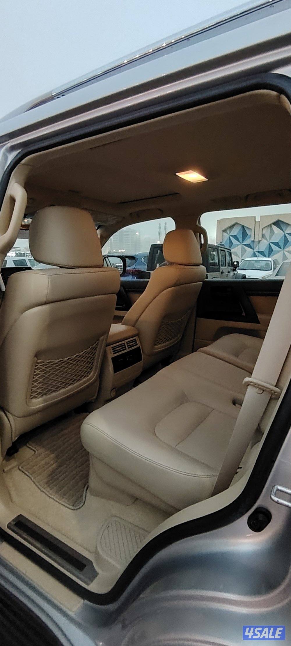 لاندكروز موديل ٢٠١٧ عداد ٧٠ نادددر جدا تبارك الله6