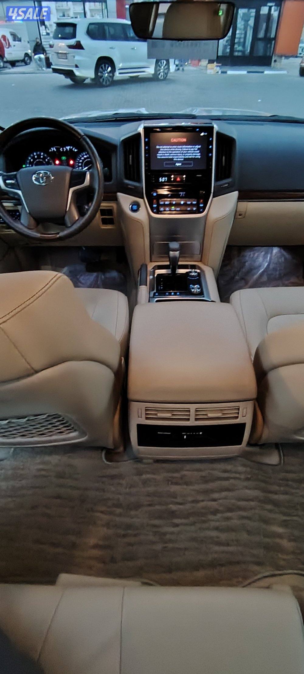 لاندكروز موديل ٢٠١٧ عداد ٧٠ نادددر جدا تبارك الله7