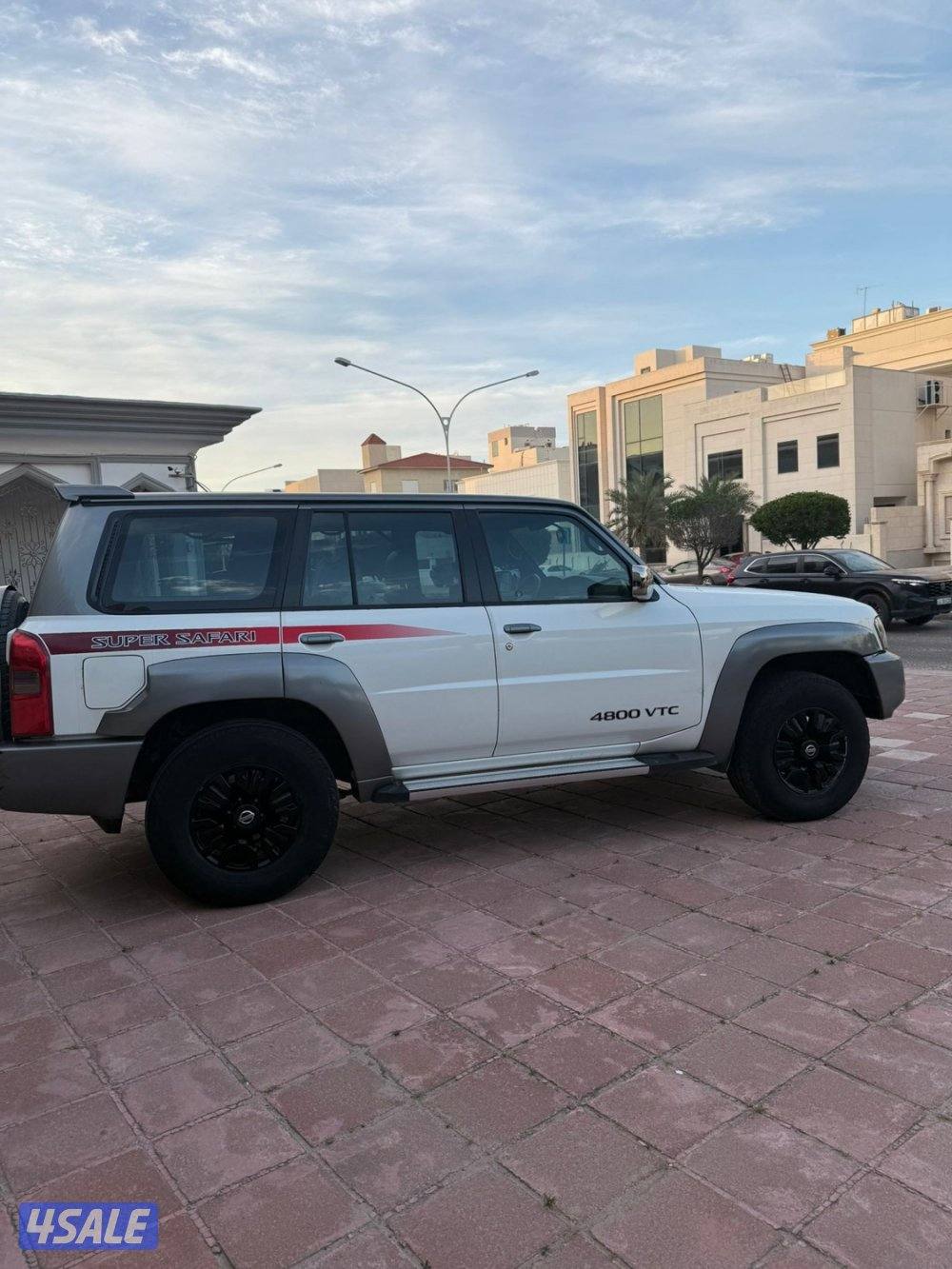 للبيع سوبر سفاري1
