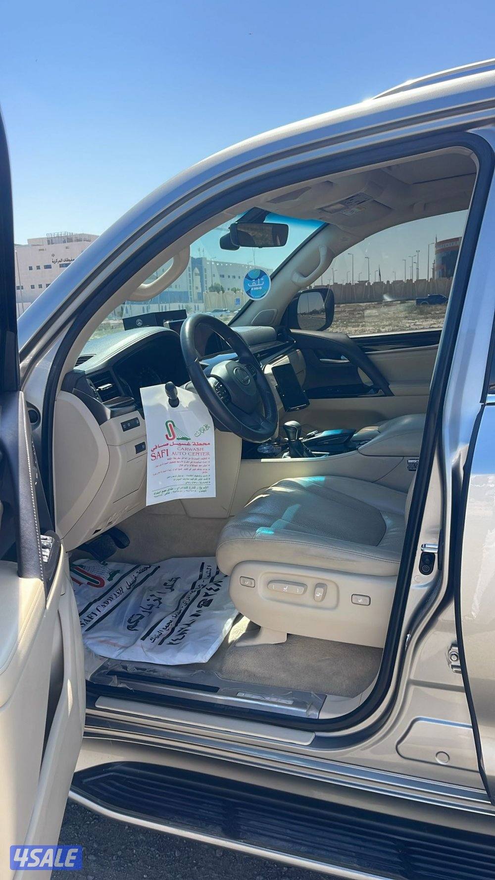 لكززس 2018 LX عداد ١٦٠ صبغ الوكاله معدا قطعتين عليه حمايه فل بدي4