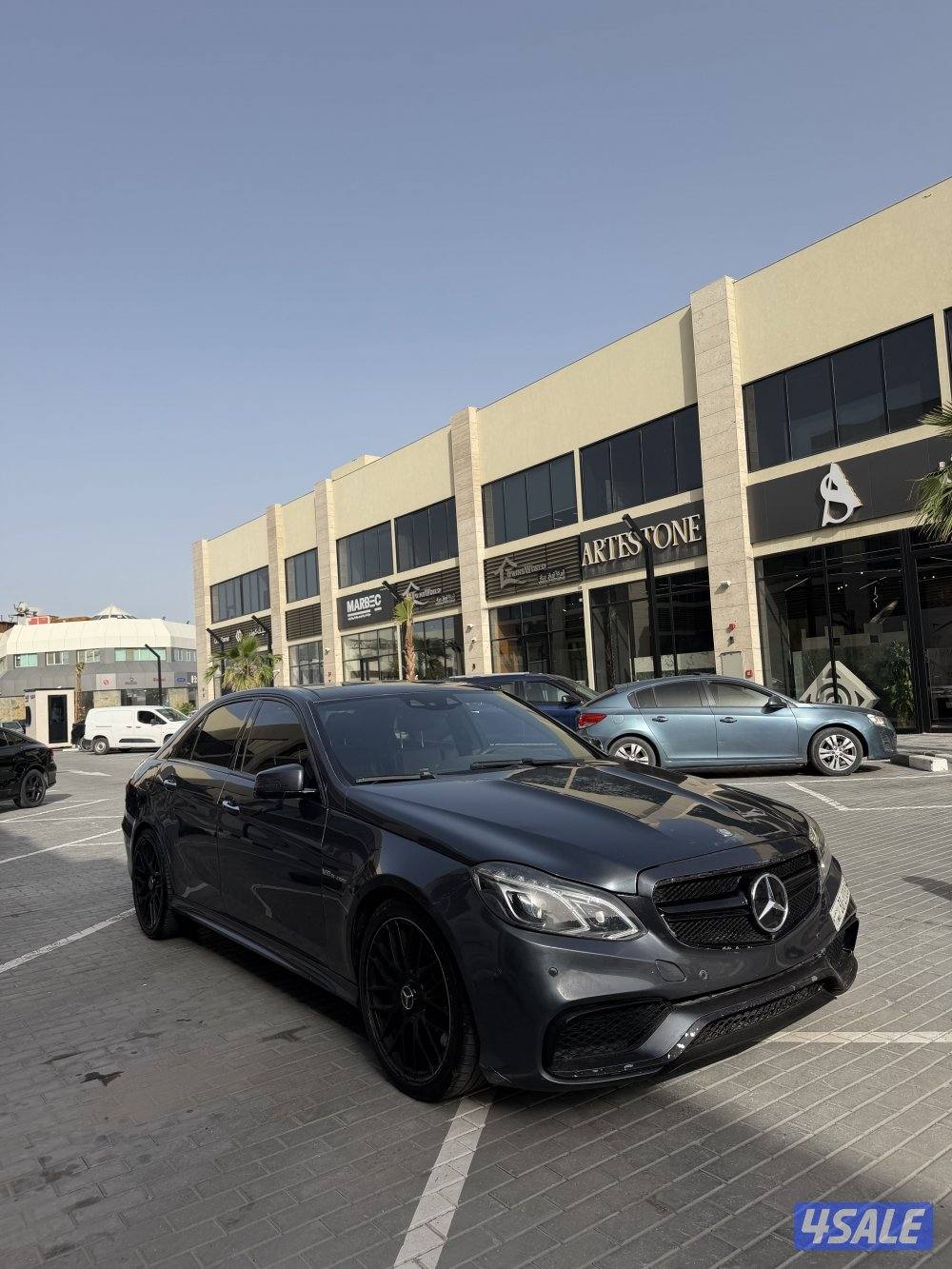 للبيع مرسيدس E63 S AMG توين تيربو 2015 شرط الفحص بحالة طيبه0