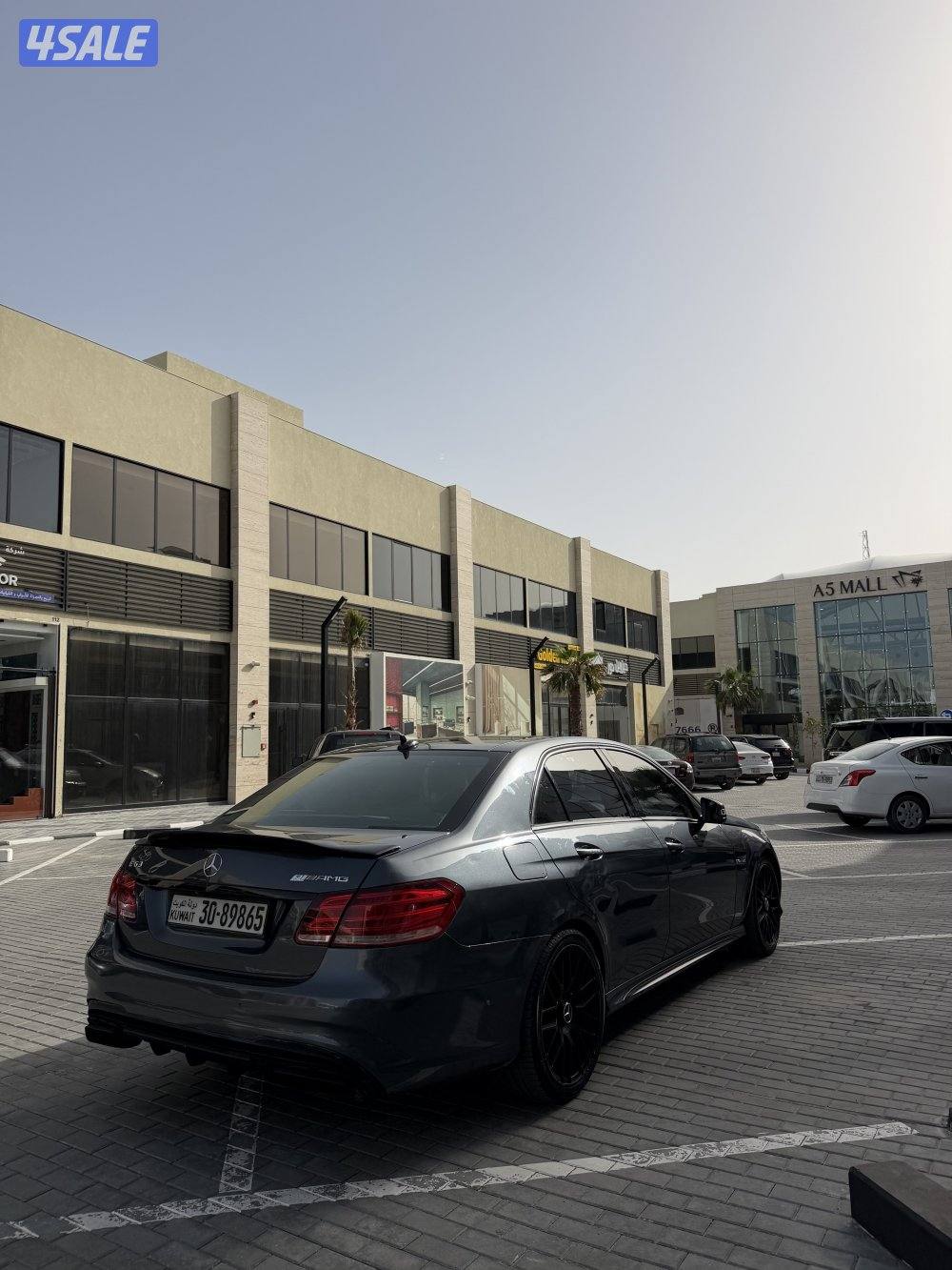 للبيع مرسيدس E63 S AMG توين تيربو 2015 شرط الفحص بحالة طيبه1