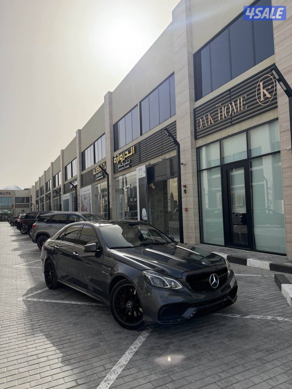 للبيع مرسيدس E63 S AMG توين تيربو 2015 شرط الفحص بحالة طيبه2