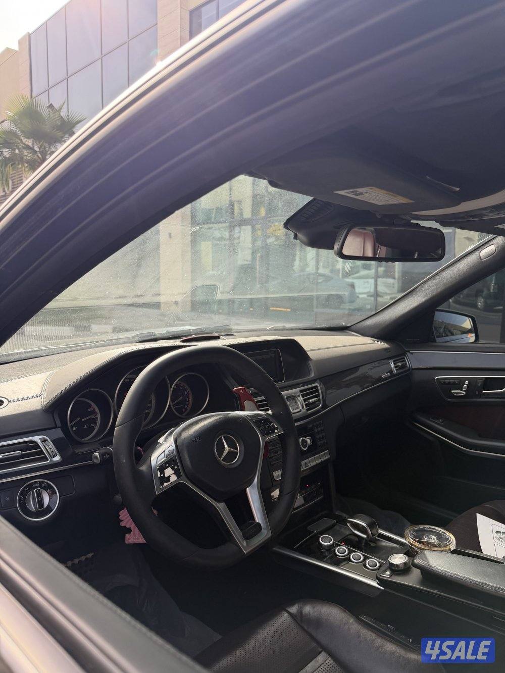 للبيع مرسيدس E63 S AMG توين تيربو 2015 شرط الفحص بحالة طيبه4