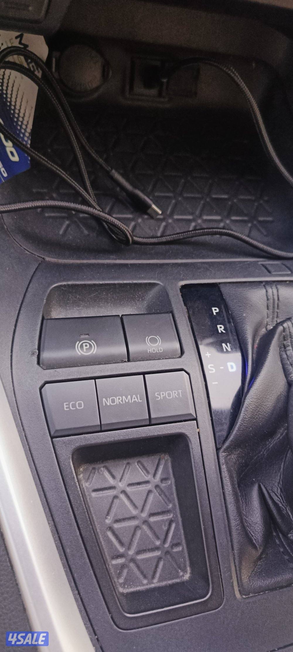 Rav 4 2020 Toyota good condition Gear machine chassلفحص قير ماكينة شاص8