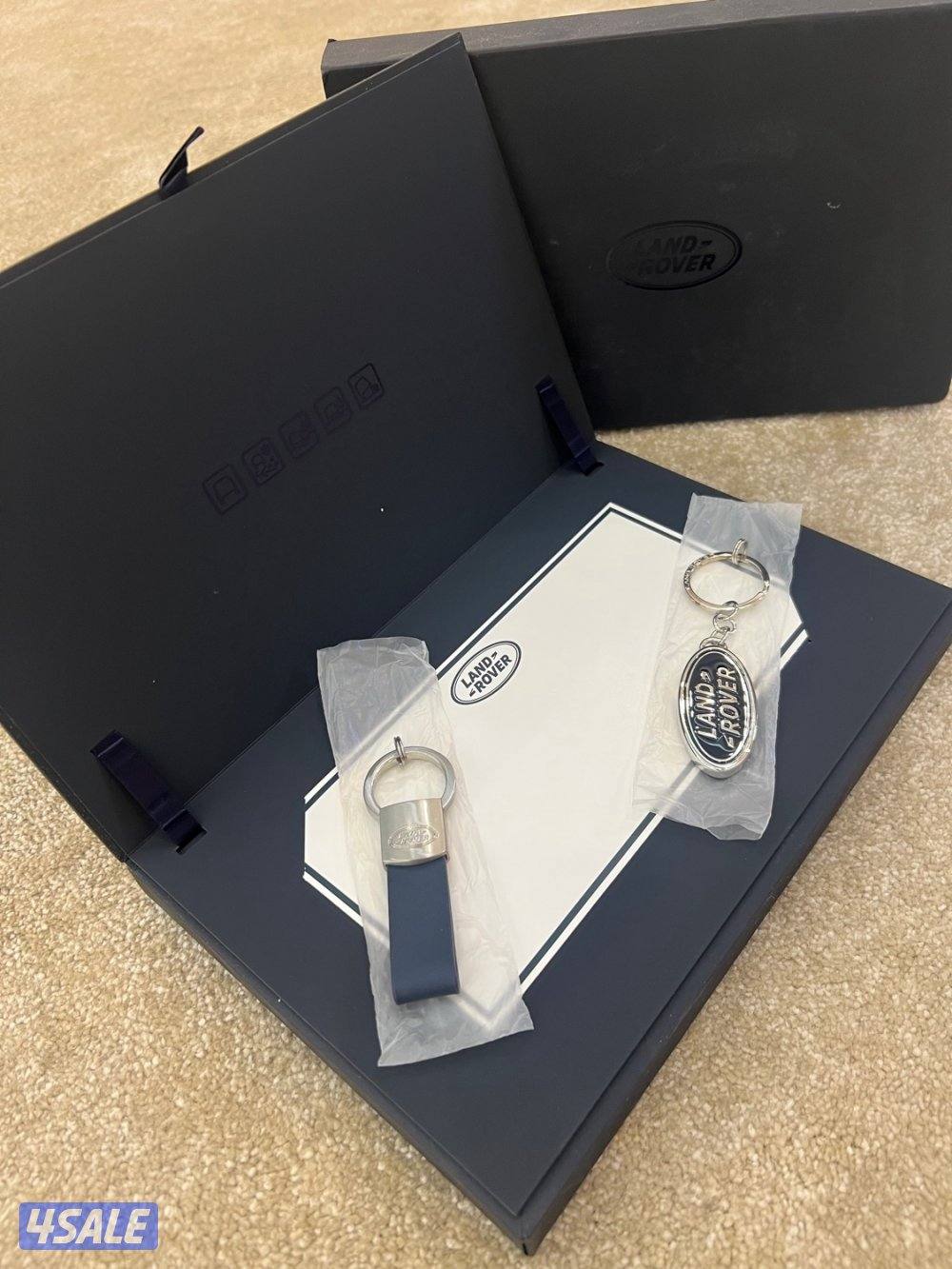 ميداليات لاند روفر الاصلية0