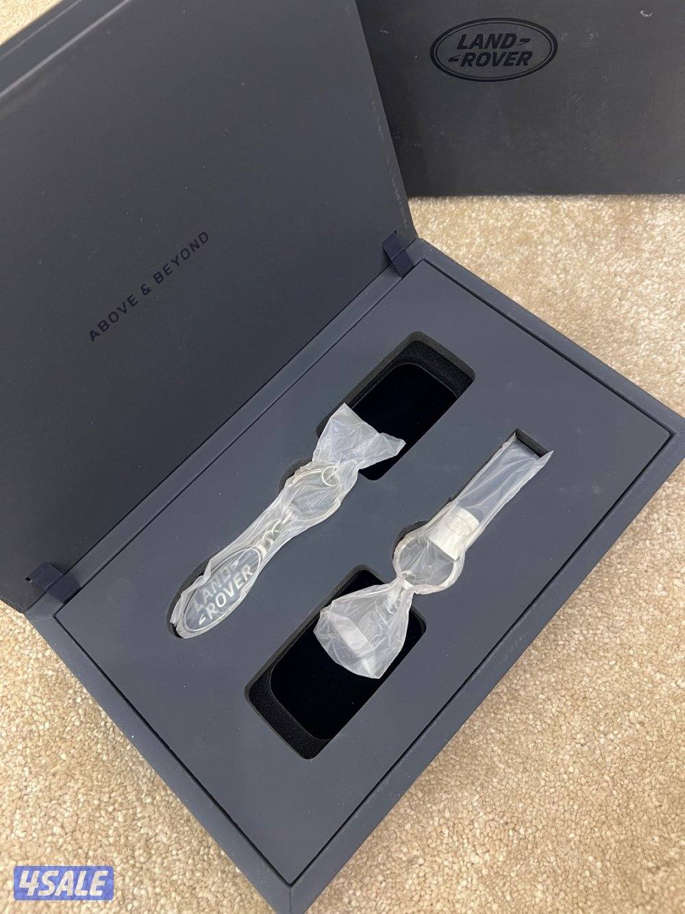 ميداليات لاند روفر الاصلية1