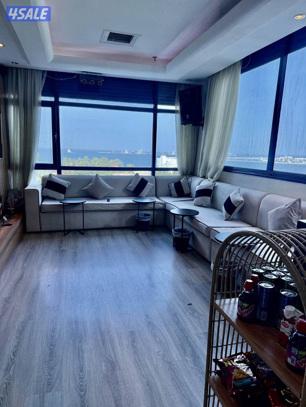 شقق للبيع مفروش ٢غرفه ٢حمام صاله ومطبخ ابو حليفه أمام البحر1