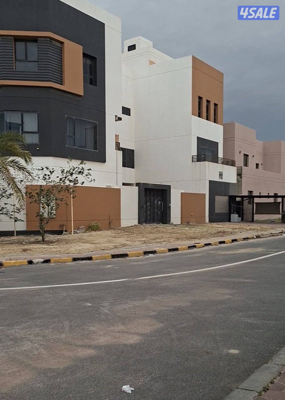 للايجار قسيمة بمدينة صباح الأحمد السكنية قطاع E4 السكني للجادين فقط3