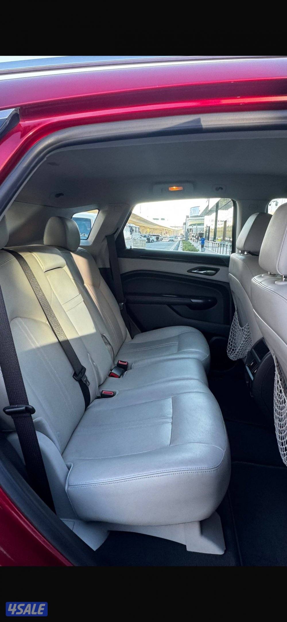 للبيع : جيب كاديلاك SRX 4 : موديل 20133