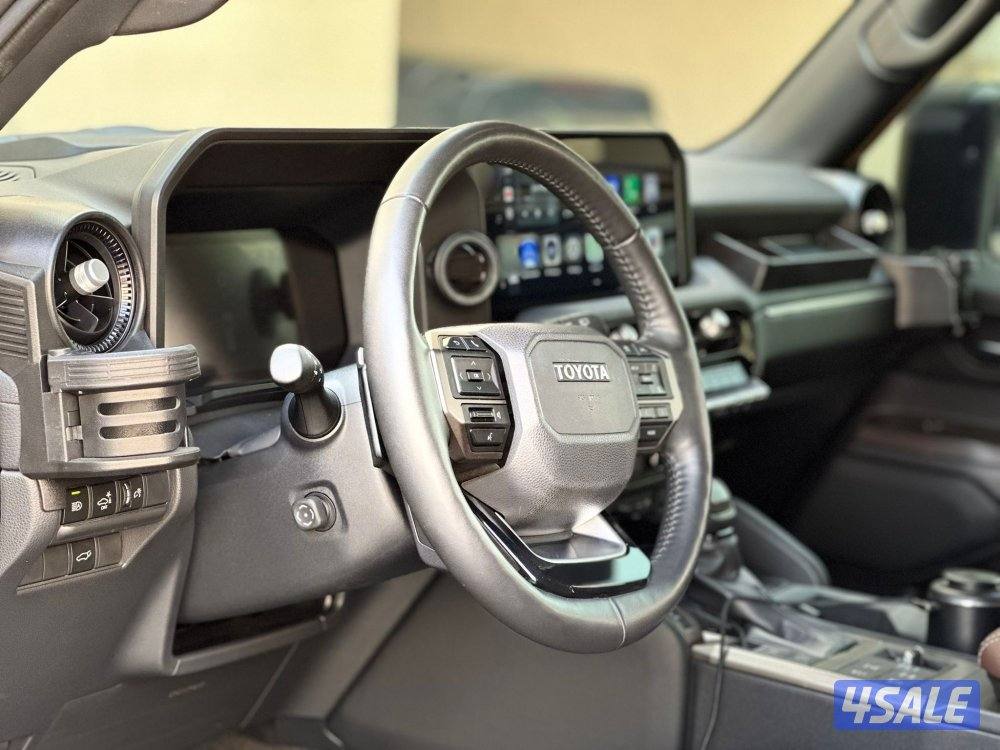 برادو WX First Edition موديل 2024 ماشي 39 الف تحت الكفالة صبغ الوكالة9