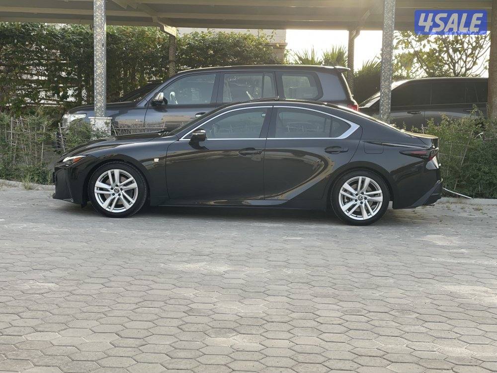 لكزس is300 صبغ الوكاله تحت الكفاله موديل 20242