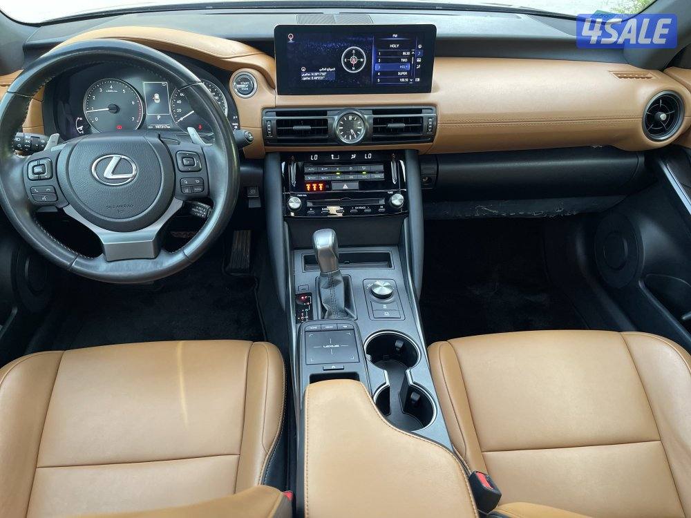 لكزس is300 صبغ الوكاله تحت الكفاله موديل 20246