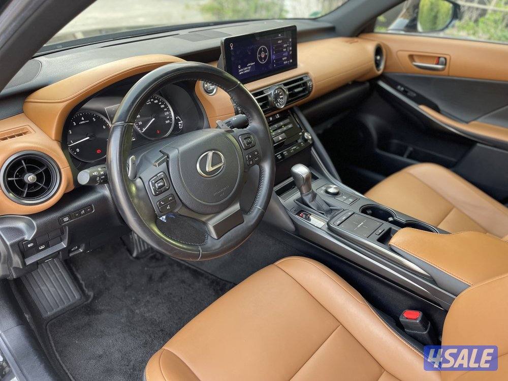 لكزس is300 صبغ الوكاله تحت الكفاله موديل 20248