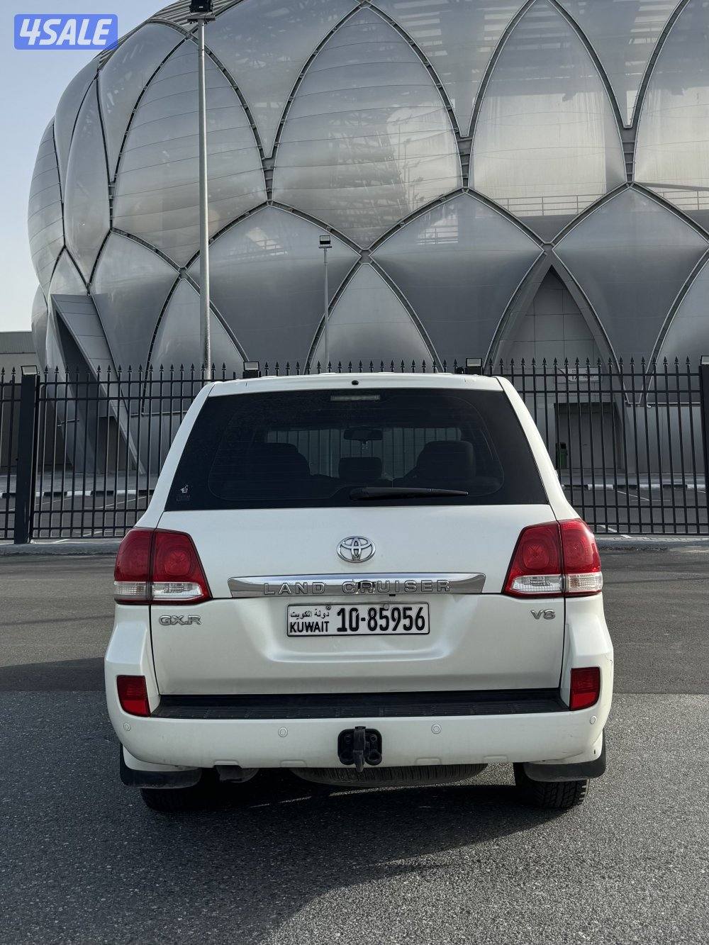 لاند كروزر موديل 2011 GXR0
